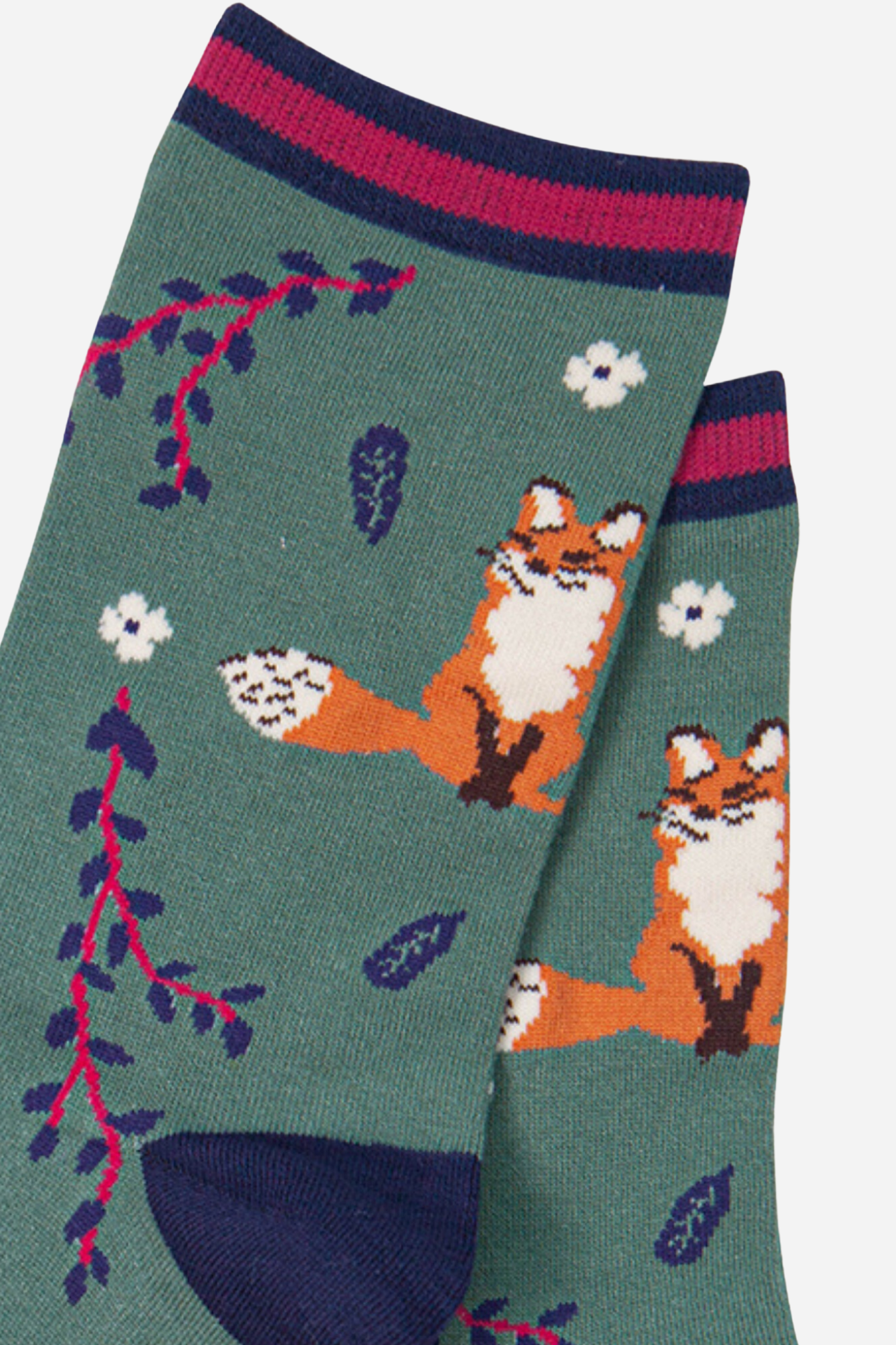 Sock Talk - Women's Fox Novelty Ankle Socks Leaf Print Green