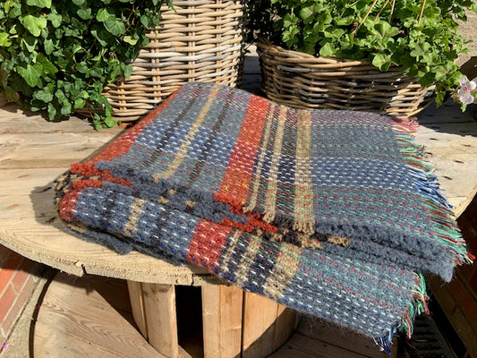 Standard recycled wool blanket - Petrol blue and burnt orange